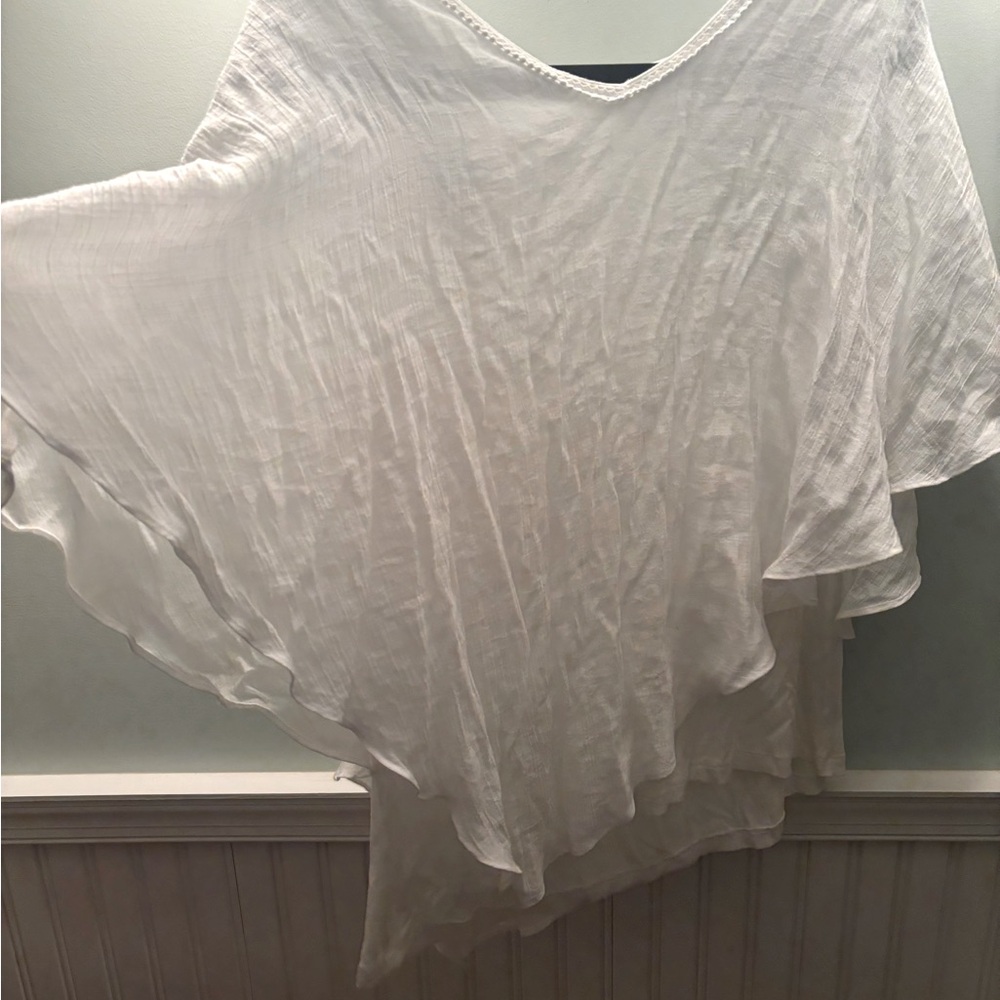 White Flowy Tee - Picture 2 of 5